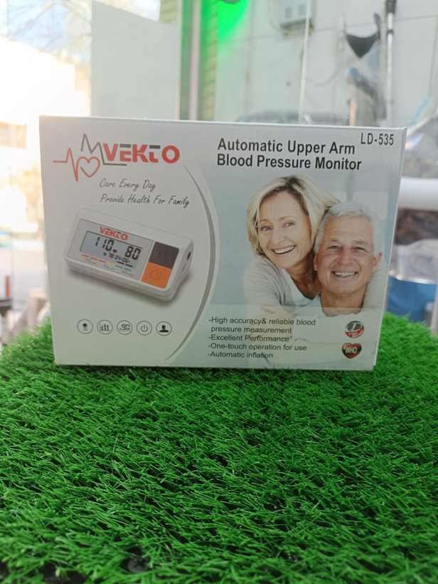 فشارسنج دیجیتالی وکتو